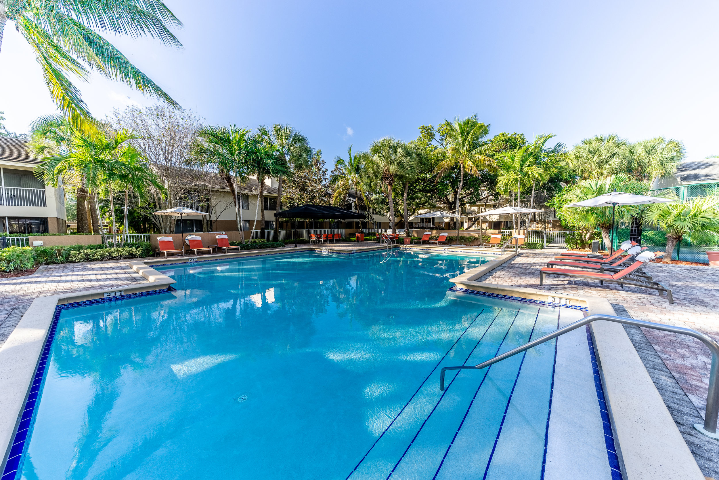 Lakepointe at Jacaranda Apartments in Plantation, FL